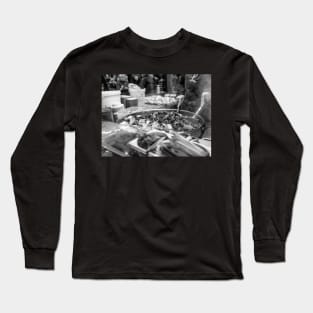 Cooking up some street food Long Sleeve T-Shirt